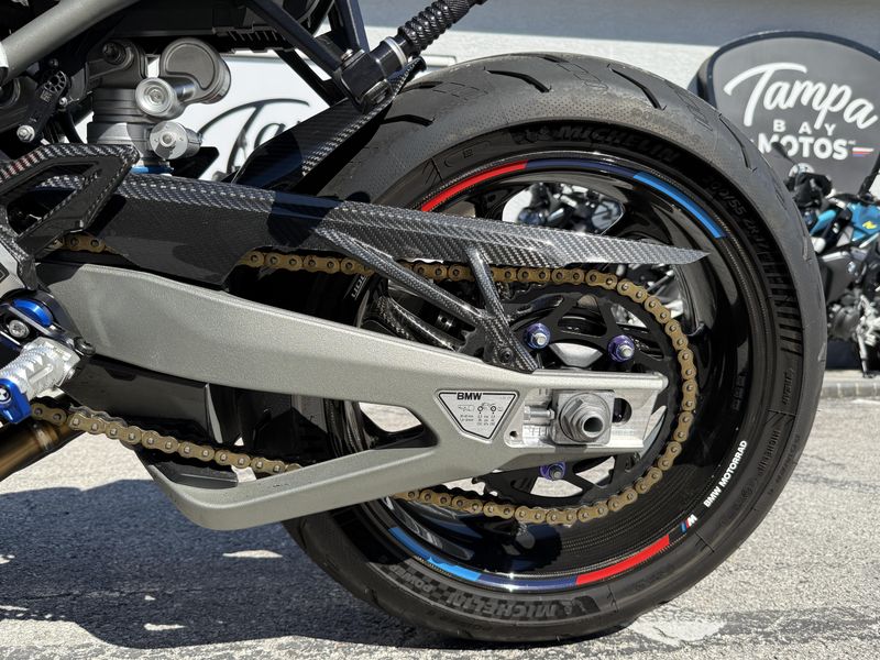 2025 BMW M 1000 R