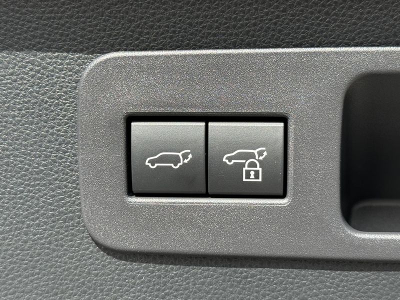 New 2026 Lexus LX 700h F SPORT HandlingImage 14