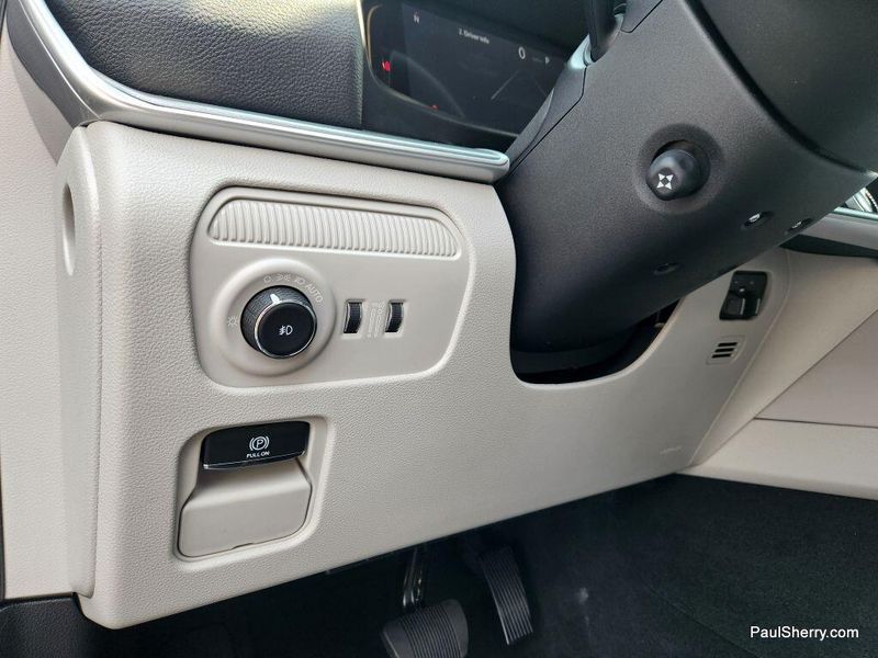 2025 Jeep Wagoneer Series Iii 4x4Image 27