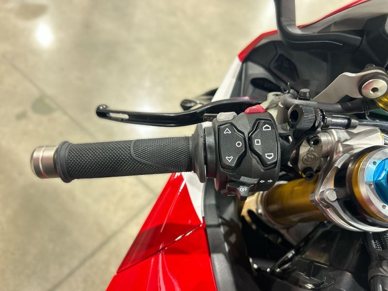 Used 2025 Ducati PANIGALE V4 TRICOLORE Image 14