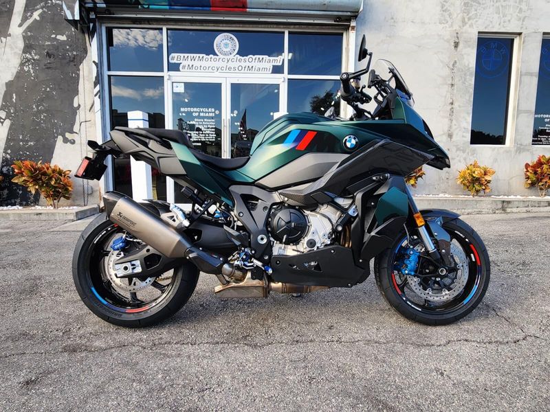 2026 BMW M 1000 XRImage 11