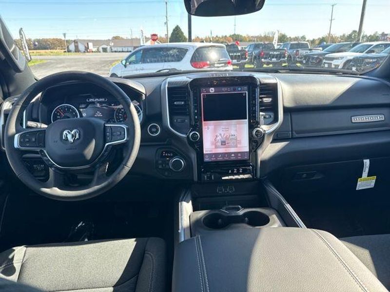 2026 RAM 1500 Big Horn Crew Cab 4x4 5'7' Box