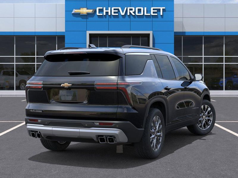 New 2026 Chevrolet Traverse FWD LTImage 4
