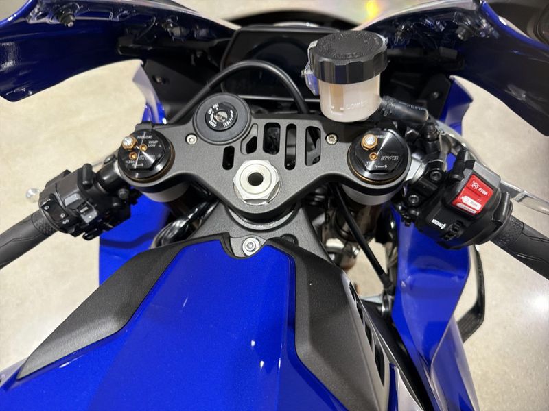 New 2026 Yamaha YZF-R1 Image 23