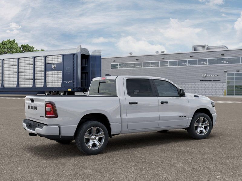 New 2026 RAM 1500 Express Crew Cab 4x4 5