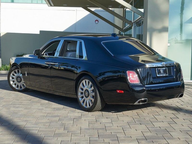 Used 2021 Rolls-Royce Phantom Image 7