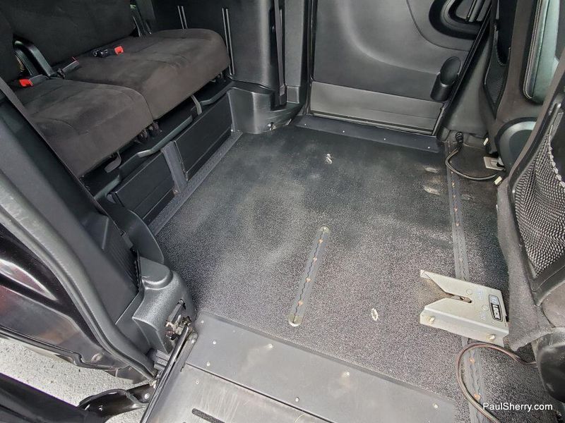 2014 Dodge Grand Caravan SXTImage 15
