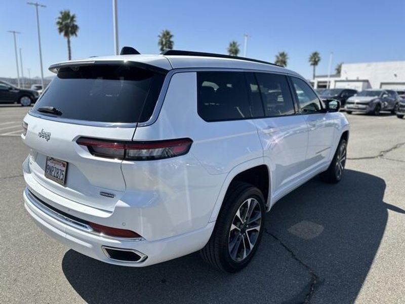 Used 2024 Jeep Grand Cherokee L OverlandImage 5