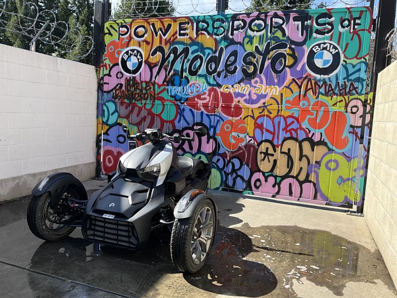 2024 Can-Am RYKER 900 ACE Image 2