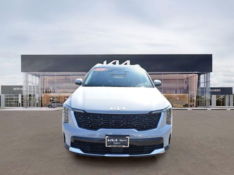 New 2026 Kia Sorento SXImage 9