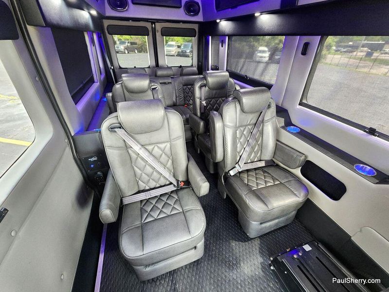 2023 RAM ProMaster 2500 Window Van High RoofImage 3