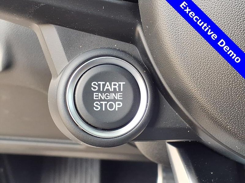 New 2025 Alfa Romeo Giulia AwdImage 18