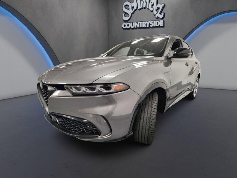 Used 2025 Alfa Romeo Tonale Veloce Premium EAWD w/Sunroof & ActivImage 16