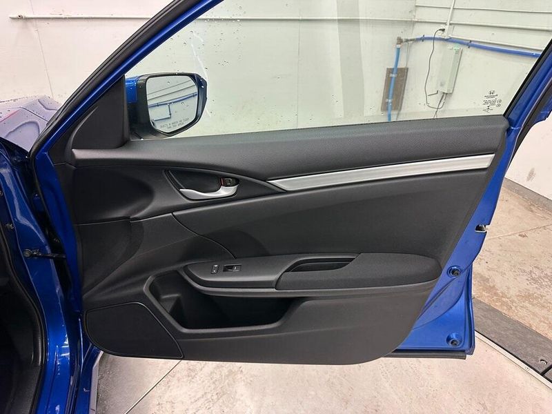 2019 Honda Civic LXImage 25
