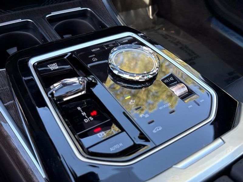 New 2026 BMW 7 Series 760i xDriveImage 21