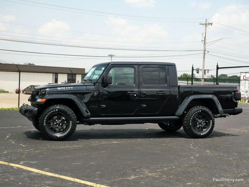 New 2025 Jeep Gladiator Willys 4x4