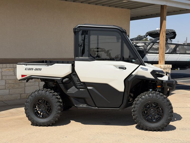 NEW 2026 CAN-AM DEFENDER LIMITED CAB HD11 Image 16
