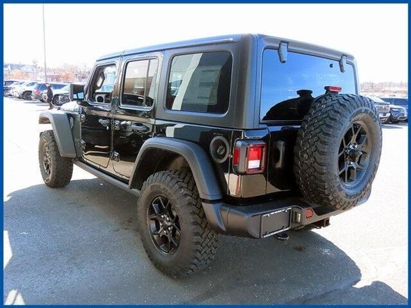 2025 Jeep Wrangler WillysImage 5