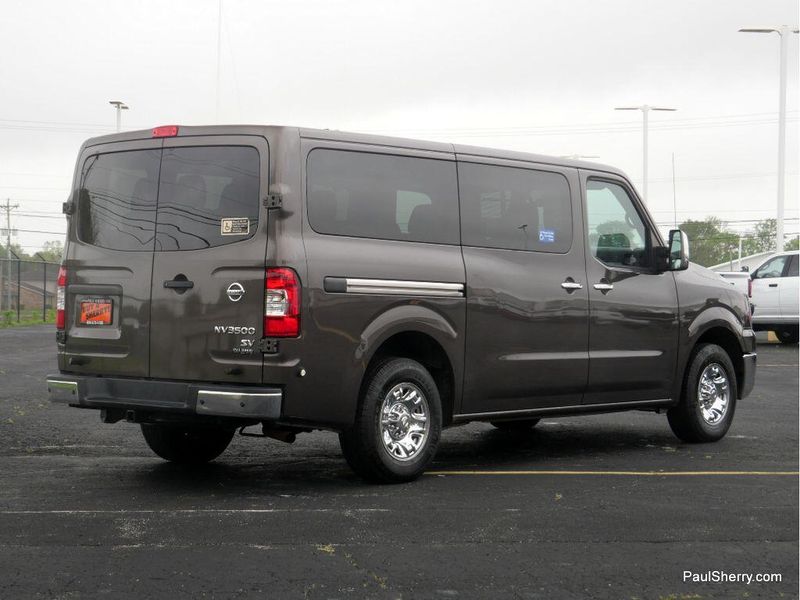 2017 Nissan NV Passenger NV3500 HD SVImage 25