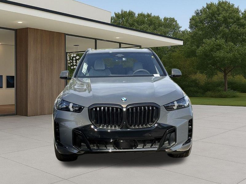 New 2026 BMW X5 sDrive40iImage 4