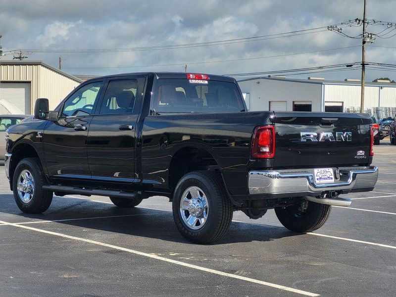 2025 RAM 2500 Tradesman Crew Cab 4x4 6