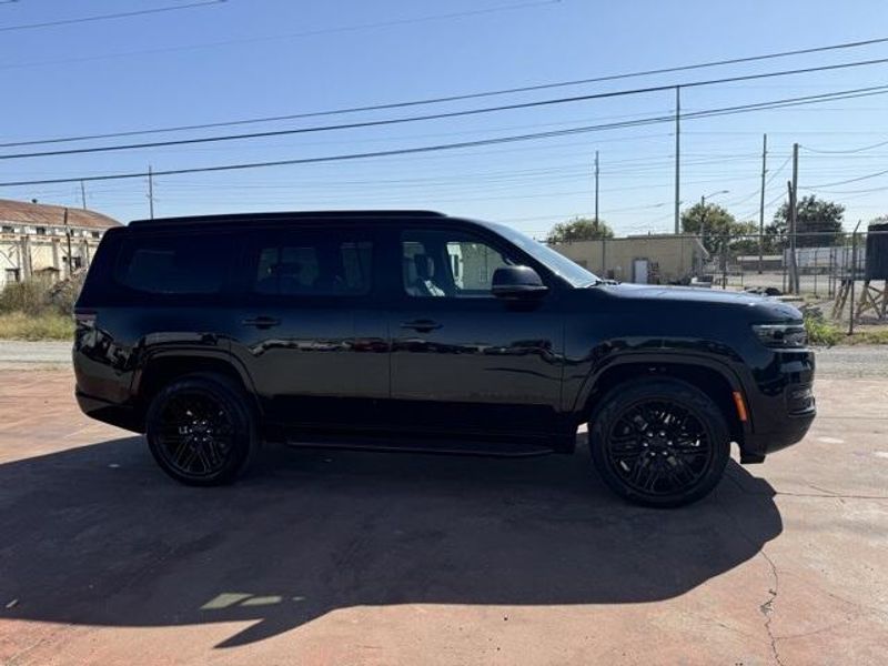 2024 Jeep Wagoneer Carbide 4x4Image 4