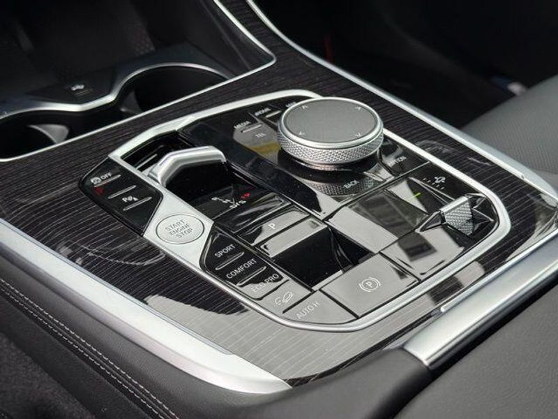 New 2026 BMW X7 xDrive40iImage 24