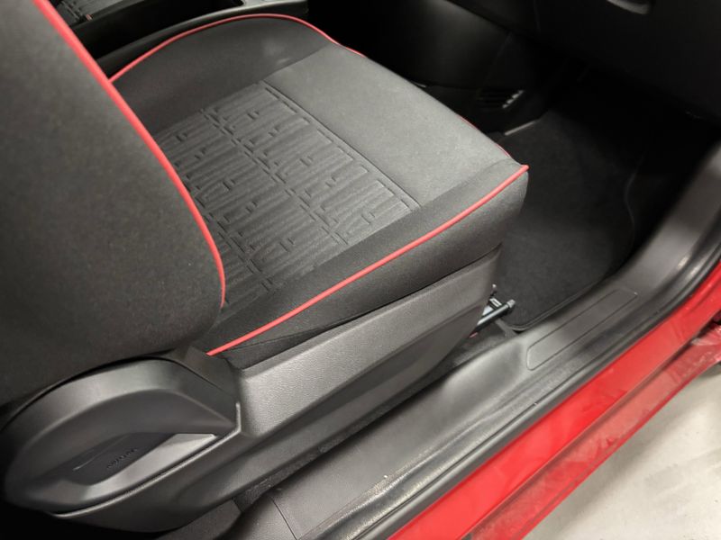 New 2024 Fiat 500e Inspi(red)Image 11