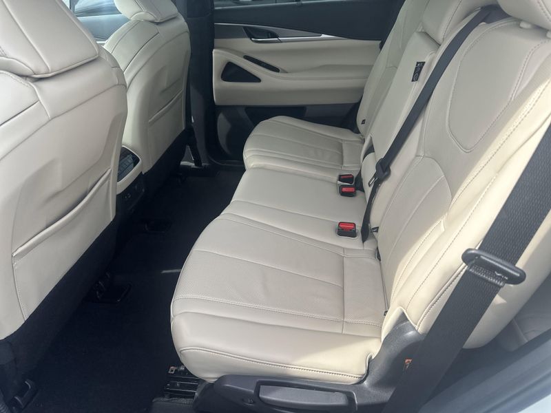 2023 INFINITI QX60 LuxeImage 16