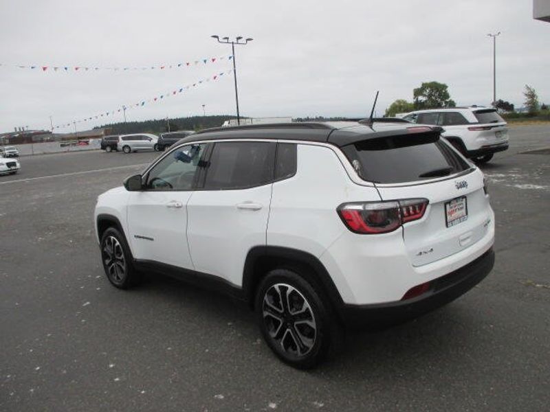 Used 2024 Jeep Compass LimitedImage 13