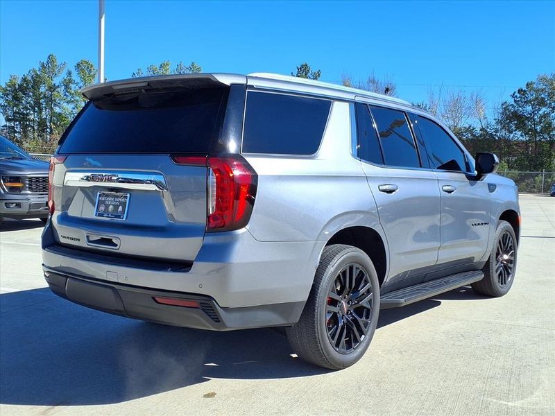 Used 2022 GMC Yukon SLEImage 5