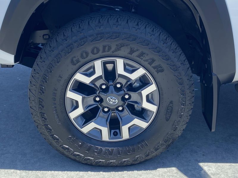 2023 Toyota Tacoma TRD Off-RoadImage 10