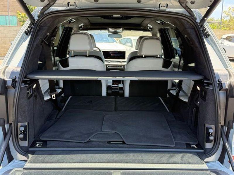 Used 2026 BMW X7 xDrive40iImage 14