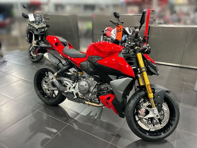New 2025 Ducati STREETFIGHTER V2 S 896 Image 10