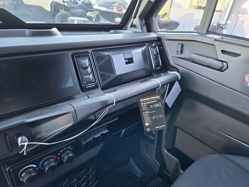 NEW 2026 CAN-AM DEFENDER MAX LIMITED CAB HD11 Image 33