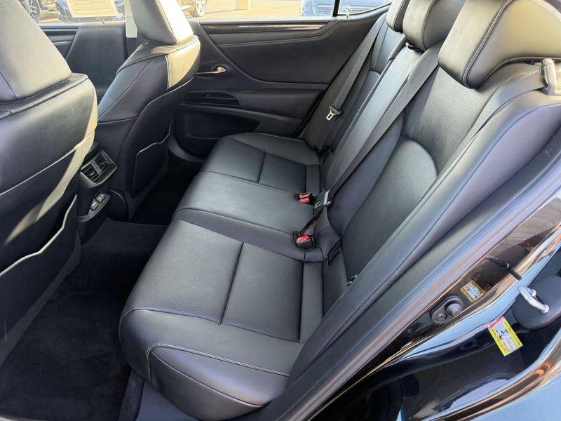 Used 2024 Lexus ES 350Image 35