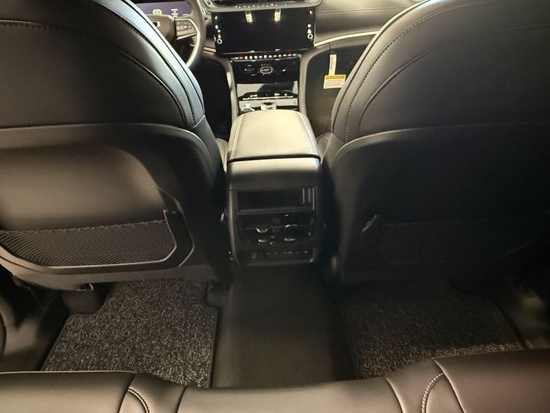 New 2026 Jeep Grand Cherokee 85th Anniversary Edition 4x4Image 21