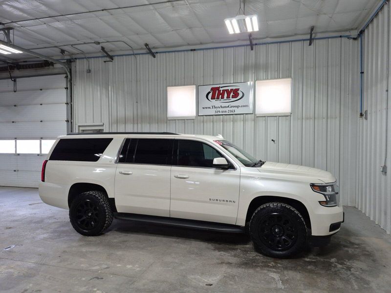 2015 Chevrolet Suburban 1500 LTImage 2