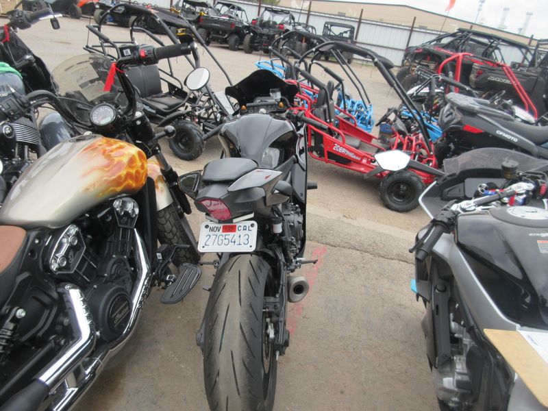 USED 2025 YAMAHA YZF-R7 CA Image 10