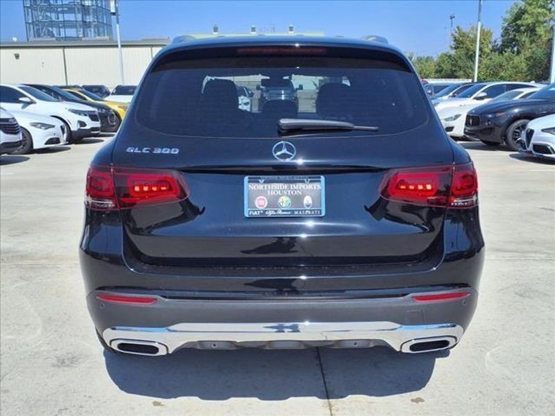 2021 Mercedes-Benz GLC 300Image 11