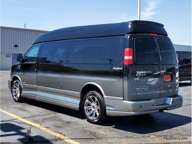 2015 Chevrolet Express 2500 Image 4