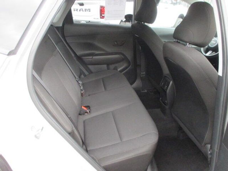 Used 2024 Hyundai Kona SELImage 26