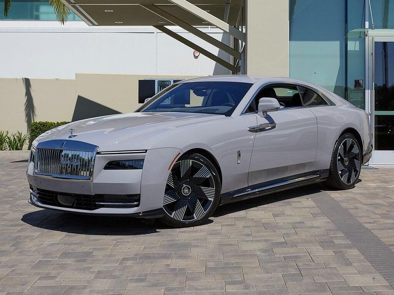 2025 Rolls-Royce Spectre Image 1