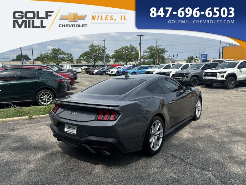2024 Ford Mustang GT Premium photo 6