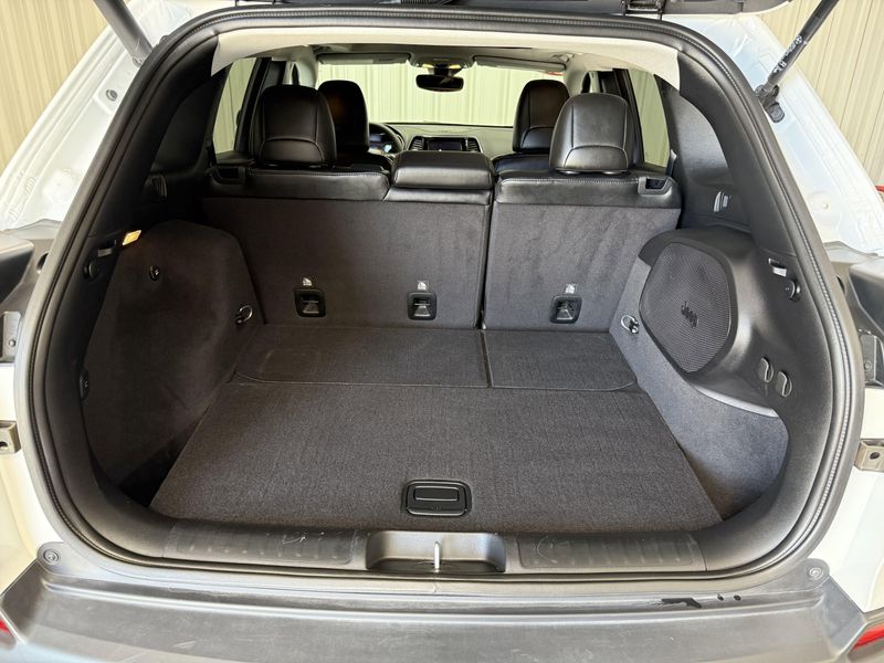 Used 2022 Jeep Cherokee LimitedImage 5