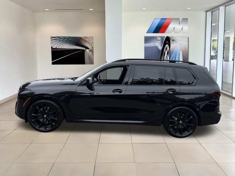 2026 BMW X7 xDrive40iImage 9