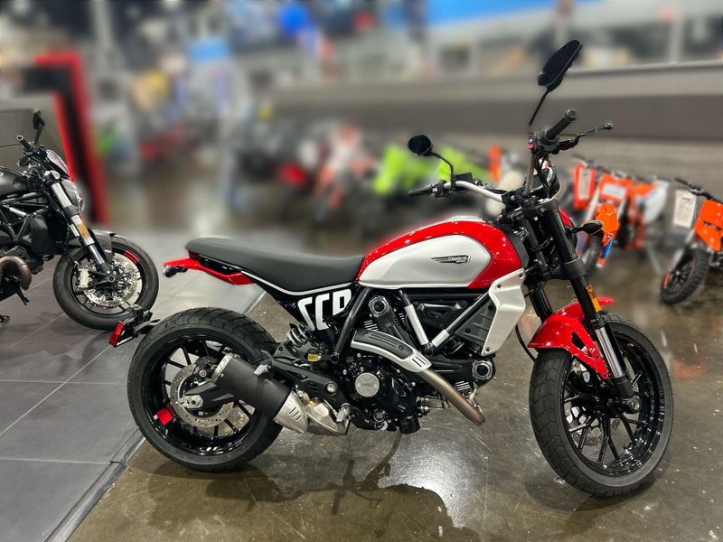 New 2025 Ducati SCRAMBLER 800 ICON Image 15