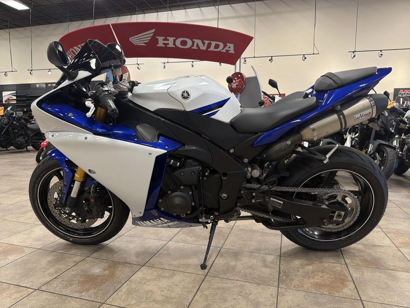 Used 2014 Yamaha YZF-R1 CA Image 14