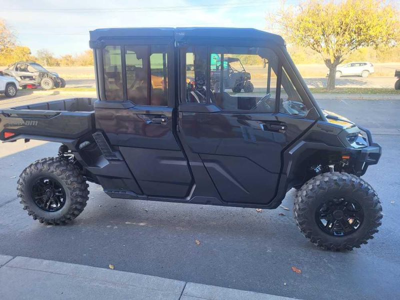 New 2026 Can-Am DEF MAX TEXCAB HD11 