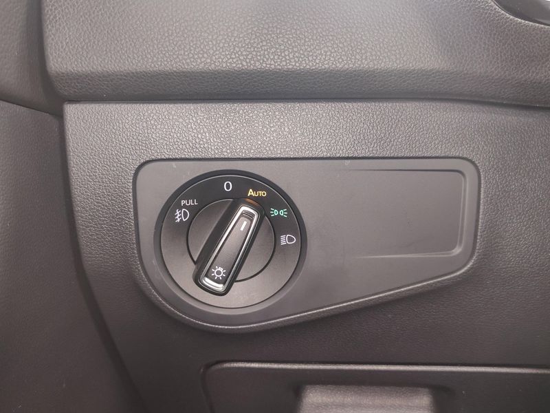 Used 2019 Volkswagen Tiguan SEL AWD w/Sunroof/NavImage 33